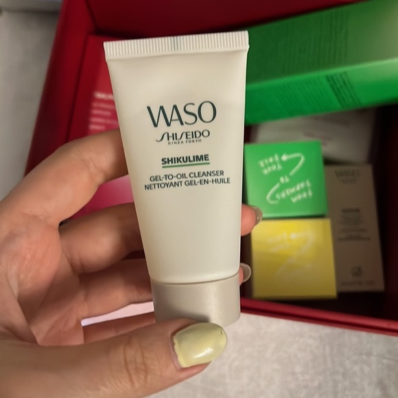 Shiseido  pack of 6 products - Picture 9 of 17